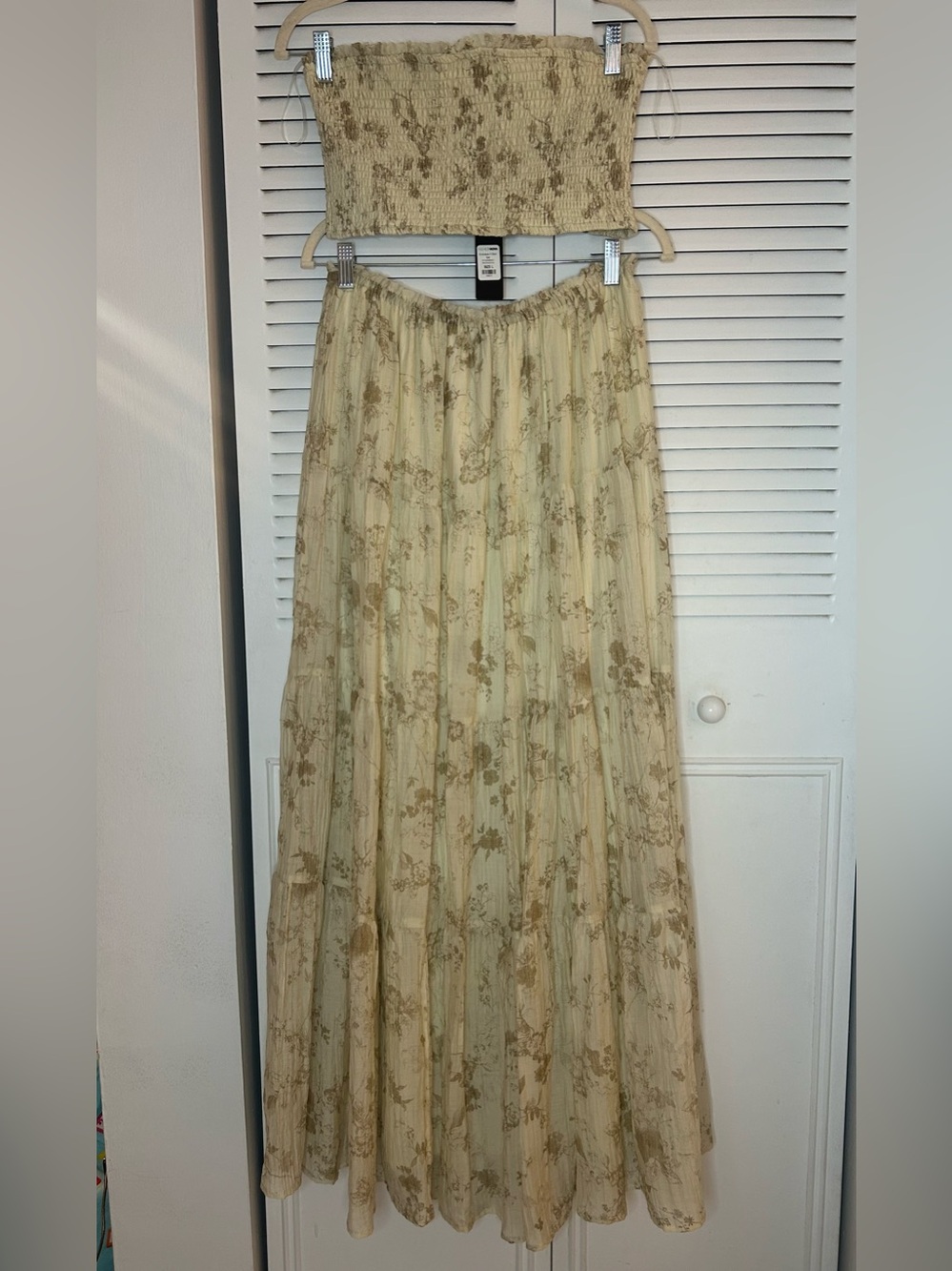 Flowy Cream Floral Maxi Skirt Set - Mocha/combo